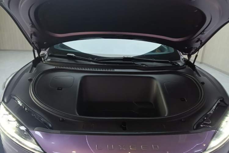 Used Hima Luxeed R7 2024 All-Electric 667 km Max Engine Bay