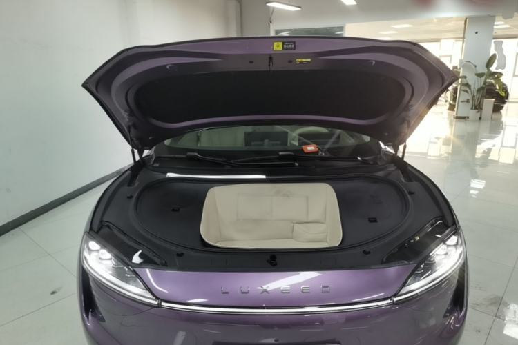 Used Hima Luxeed R7 2024 All-Electric 802 km Max Engine Bay