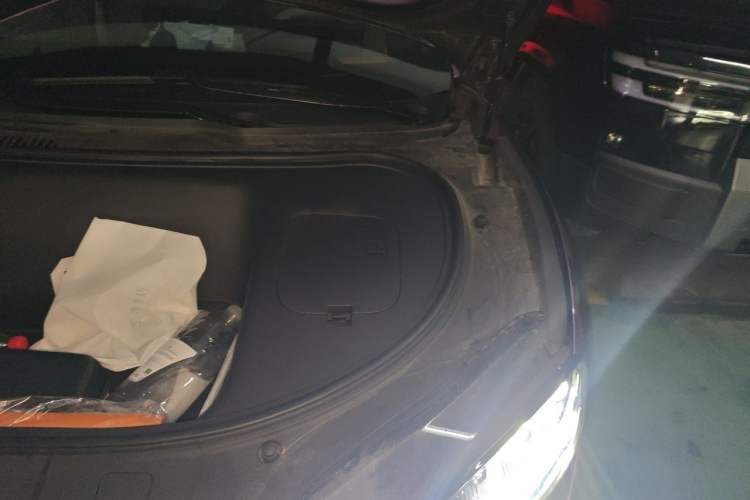 Used Hima Luxeed R7 2024 All-Electric 736 km Ultra Engine Bay Left