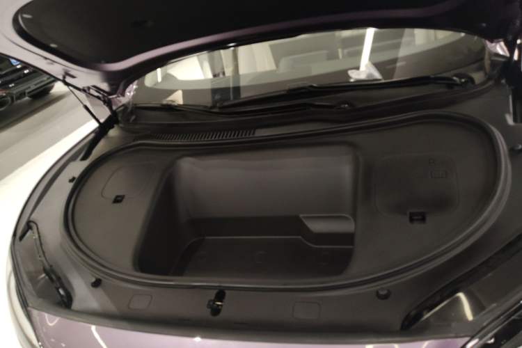 Used Hima Luxeed R7 2024 All-Electric 736 km Ultra Engine Bay