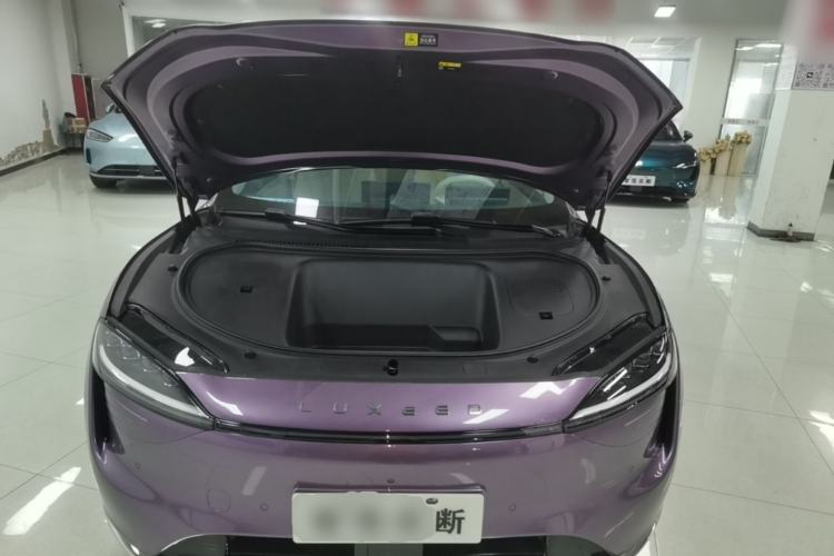 Used Hima Luxeed R7 2024 All-Electric 802 km Max Engine Bay