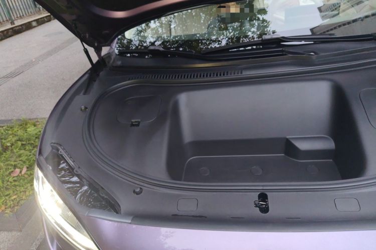 Used Hima Luxeed R7 2024 All-Electric 667 km Max Engine Bay Right