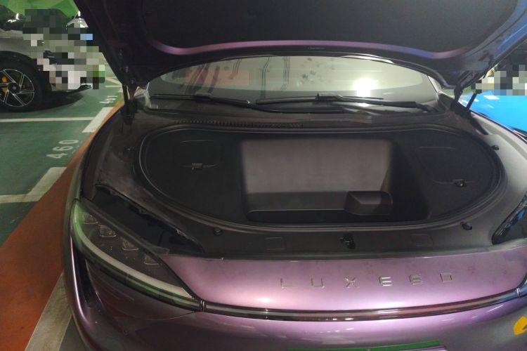 Used Hima Luxeed R7 2024 All-Electric 802 km Max Engine Bay Right