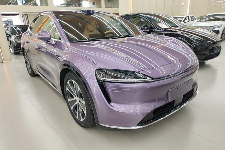 Used Hima Luxeed R7 2024 All-Electric 802 km Max Exterior 1