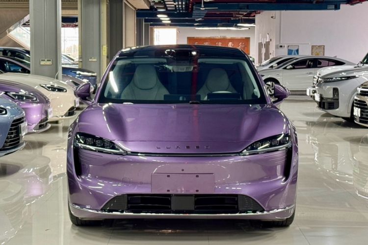 Used Hima Luxeed R7 2024 All-Electric 736 km Ultra Exterior 1
