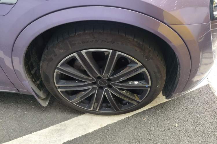 Used Hima Luxeed R7 2024 All-Electric 802 km Max Exterior 1