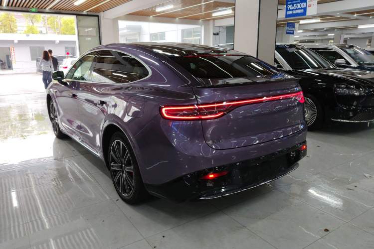 Used Hima Luxeed R7 2024 All-Electric 736 km Ultra Exterior 2
