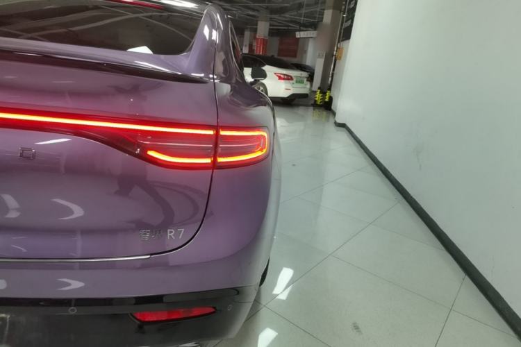 Used Hima Luxeed R7 2024 All-Electric 802 km Max Exterior 3