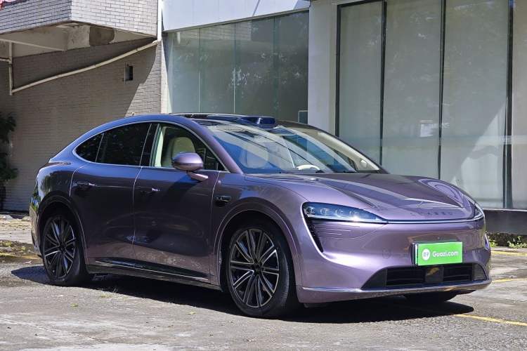 Used Hima Luxeed R7 2024 All-Electric 667 km Max Exterior 3