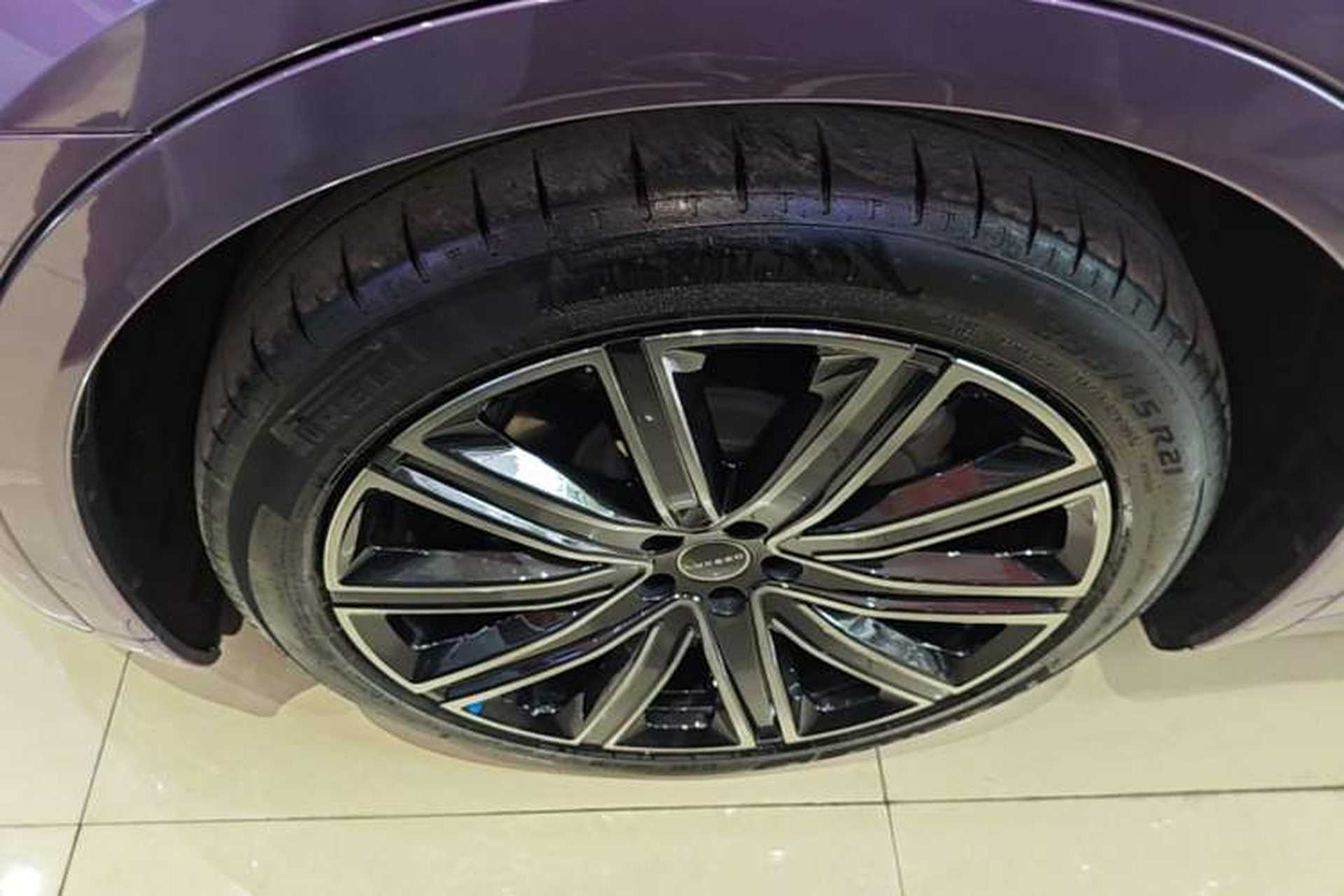 Used Hima Luxeed R7 2024 All-Electric 667 km Max Exterior 4