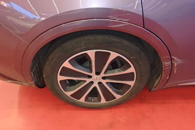 Used Hima Luxeed R7 2024 All-Electric 802 km Max Exterior 5