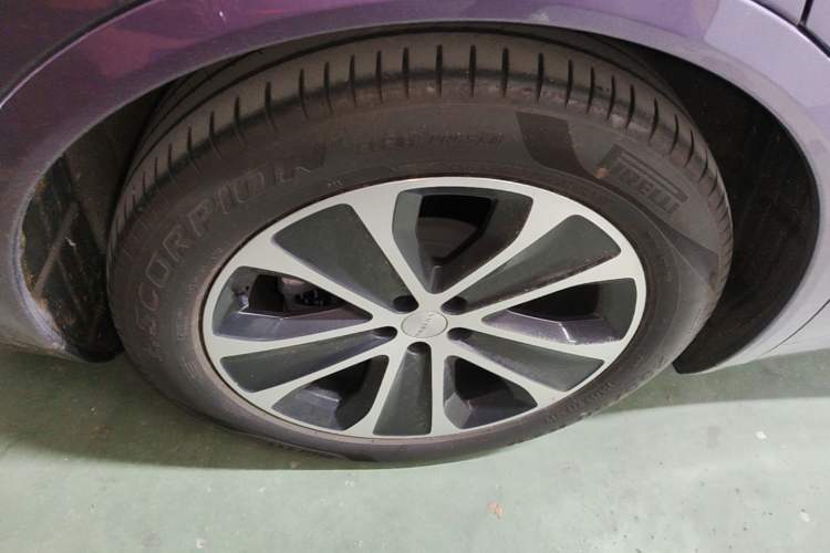 Used Hima Luxeed R7 2024 All-Electric 802 km Max Exterior 5