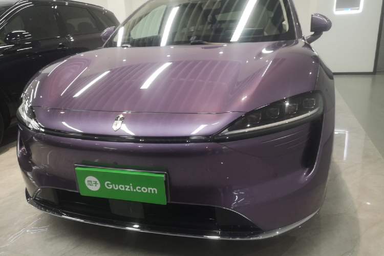 Used Hima Luxeed R7 2024 All-Electric 802 km Max Front