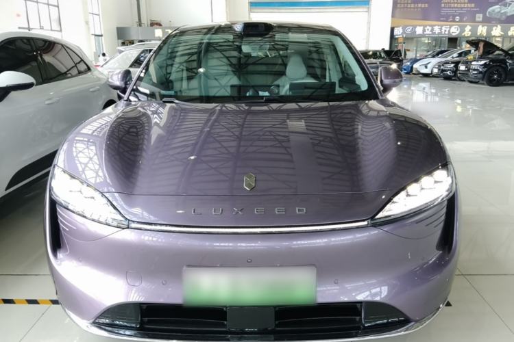 Used Hima Luxeed R7 2024 All-Electric 802 km Max Front