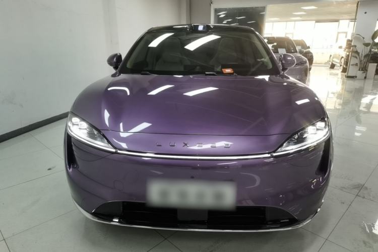 Used Hima Luxeed R7 2024 All-Electric 802 km Max Front
