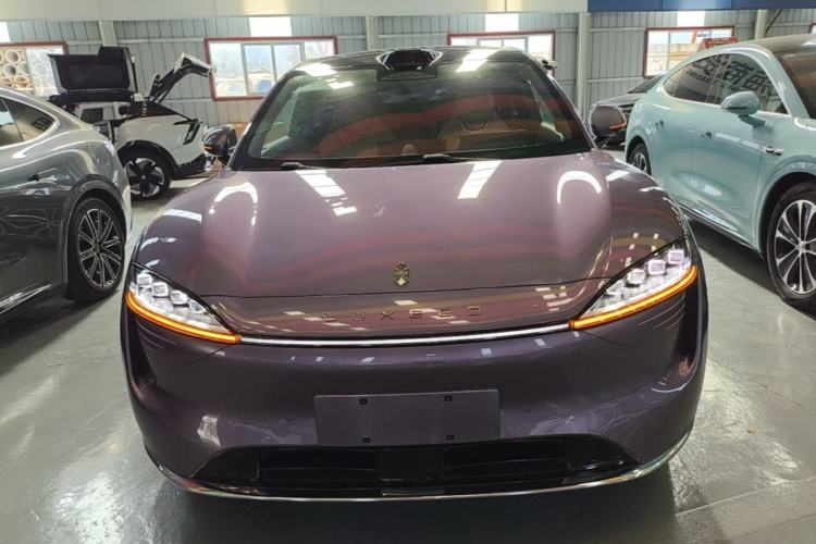 Used Hima Luxeed R7 2024 All-Electric 802 km Max Front