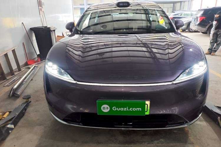 Used Hima Luxeed R7 2024 All-Electric 736 km Ultra Front