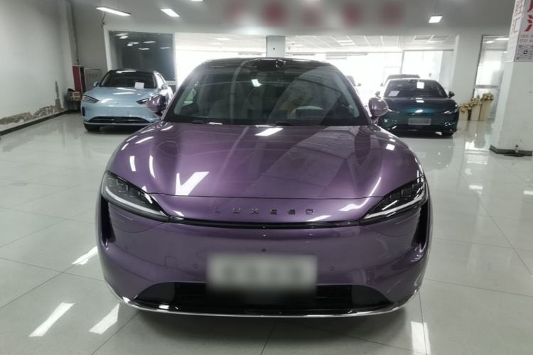 Used Hima Luxeed R7 2024 All-Electric 802 km Max Front