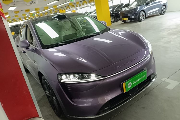 Used Hima Luxeed R7 2024 All-Electric 736 km Ultra Front Right 45 Deg