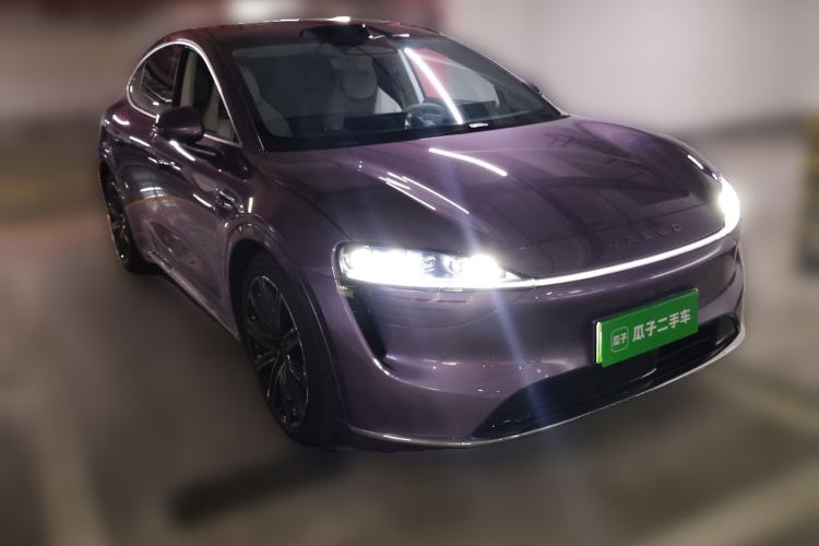 Used Hima Luxeed R7 2024 All-Electric 736 km Ultra Front Right 45 Deg