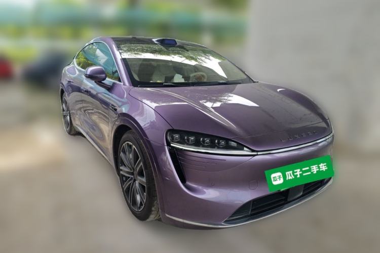 Used Hima Luxeed R7 2024 All-Electric 802 km Max Front Right 45 Deg