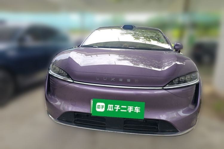 Used Hima Luxeed R7 2024 All-Electric 802 km Max Front