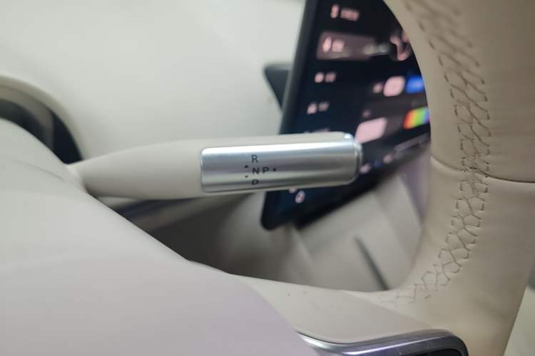 Used Hima Luxeed R7 2024 Pure Electric 667km Pro Gear Lever