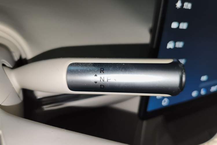 Used Hima Luxeed R7 2024 All-Electric 802 km Max Gear Lever