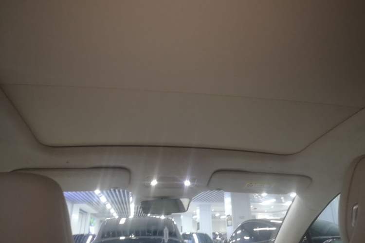Used Hima Luxeed R7 2024 All-Electric 802 km Max Headliner