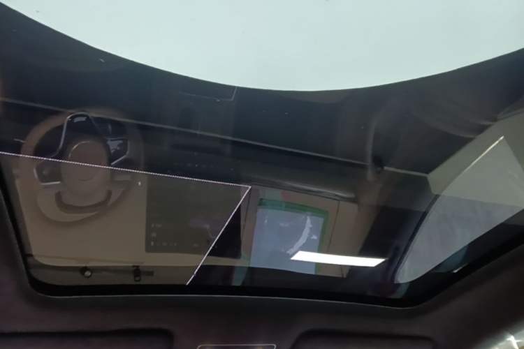 Used Hima Luxeed R7 2024 All-Electric 667 km Max Headliner