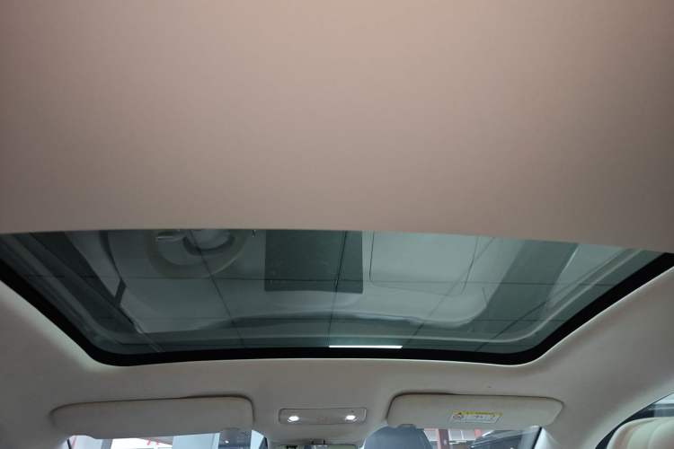 Used Hima Luxeed R7 2024 All-Electric 667 km Max Headliner