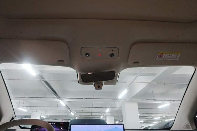 Used Hima Luxeed R7 2024 All-Electric 802 km Max Headliner