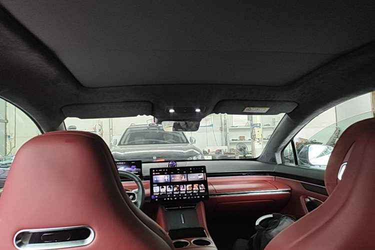 Used Hima Luxeed R7 2024 All-Electric 667 km Max Headliner