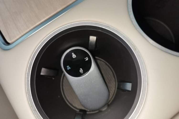 Used Hima Luxeed R7 2024 All-Electric 802 km Max Interior 1