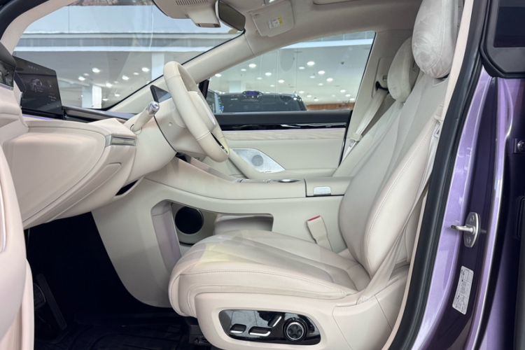Used Hima Luxeed R7 2024 All-Electric 736 km Ultra Interior 6