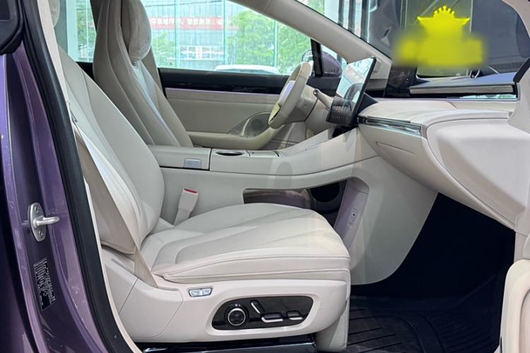 Used Hima Luxeed R7 2024 All-Electric 736 km Ultra Interior 8