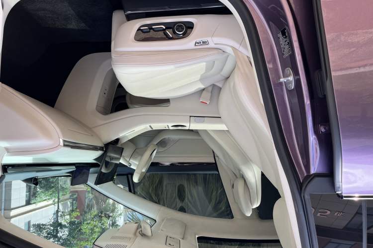 Used Hima Luxeed R7 2024 All-Electric 736 km Ultra Interior 8