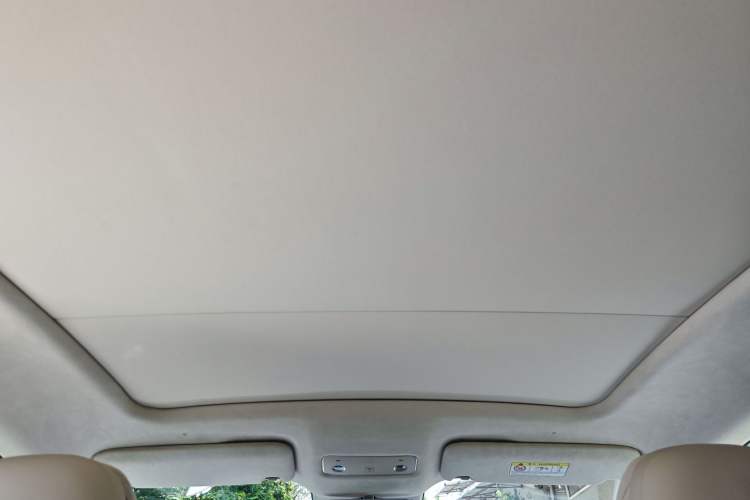 Used Hima Luxeed R7 2024 All-Electric 667 km Max Interior 9