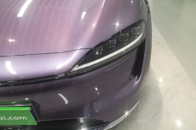 Used Hima Luxeed R7 2024 All-Electric 802 km Max Left Front Headlight