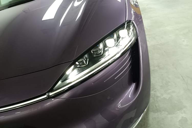 Used Hima Luxeed R7 2024 All-Electric 736 km Ultra Left Front Headlight