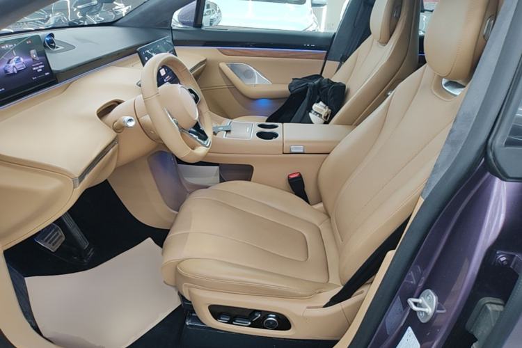 Used Hima Luxeed R7 2024 All-Electric 802 km Max Left Front Seat