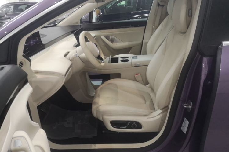 Used Hima Luxeed R7 2024 All-Electric 802 km Max Left Front Seat