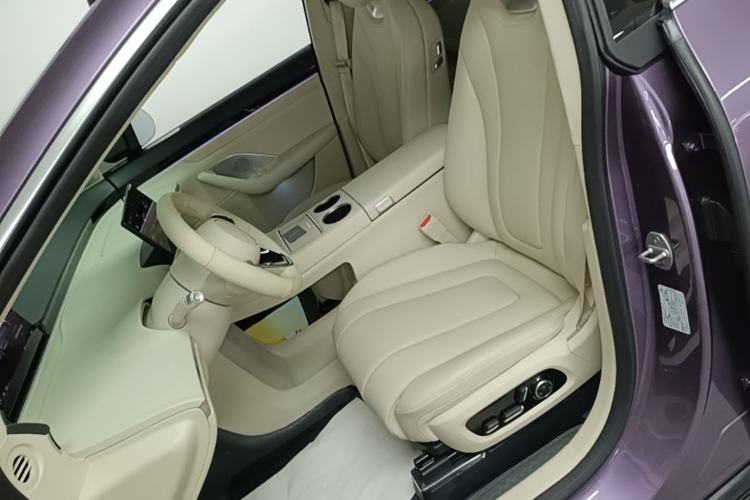 Used Hima Luxeed R7 2024 All-Electric 736 km Ultra Left Front Seat