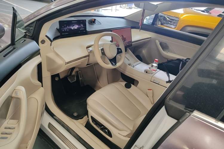 Used Hima Luxeed R7 2024 Pure Electric 667km Pro Left Front Seat