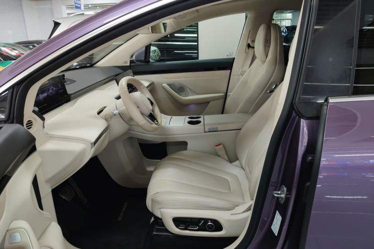 Used Hima Luxeed R7 2024 All-Electric 736 km Ultra Left Front Seat