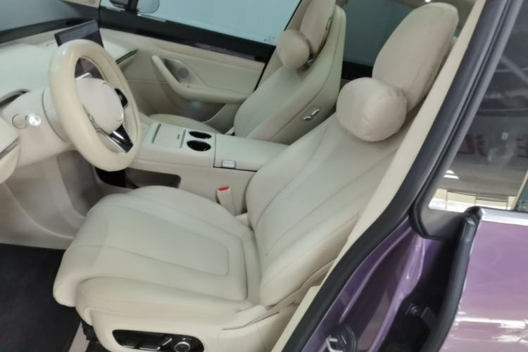 Used Hima Luxeed R7 2024 All-Electric 802 km Max Left Front Seat