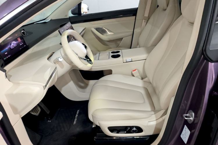 Used Hima Luxeed R7 2024 All-Electric 736 km Ultra Left Front Seat