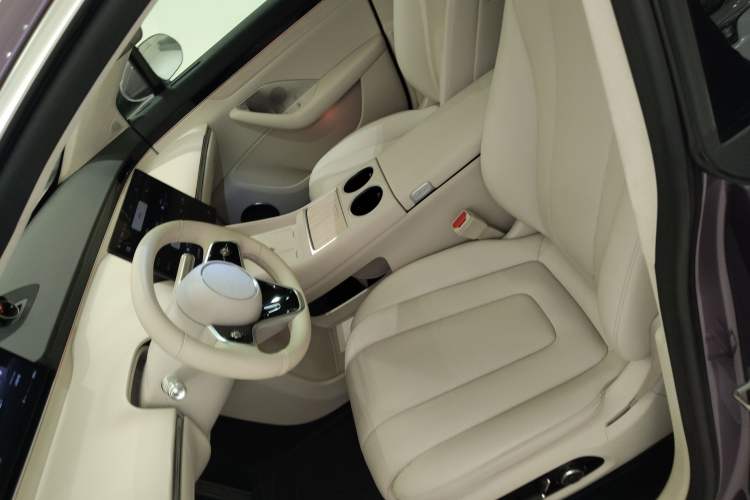 Used Hima Luxeed R7 2024 All-Electric 736 km Ultra Left Front Seat