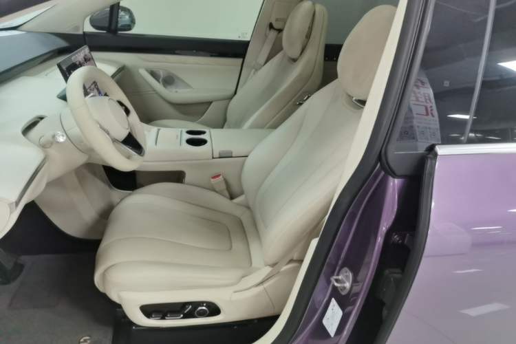 Used Hima Luxeed R7 2024 All-Electric 802 km Max Left Front Seat