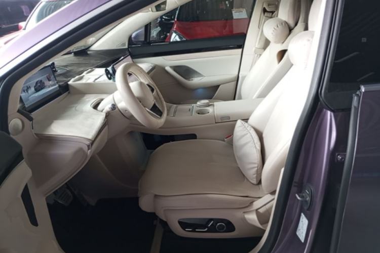 Used Hima Luxeed R7 2024 All-Electric 802 km Max Left Front Seat